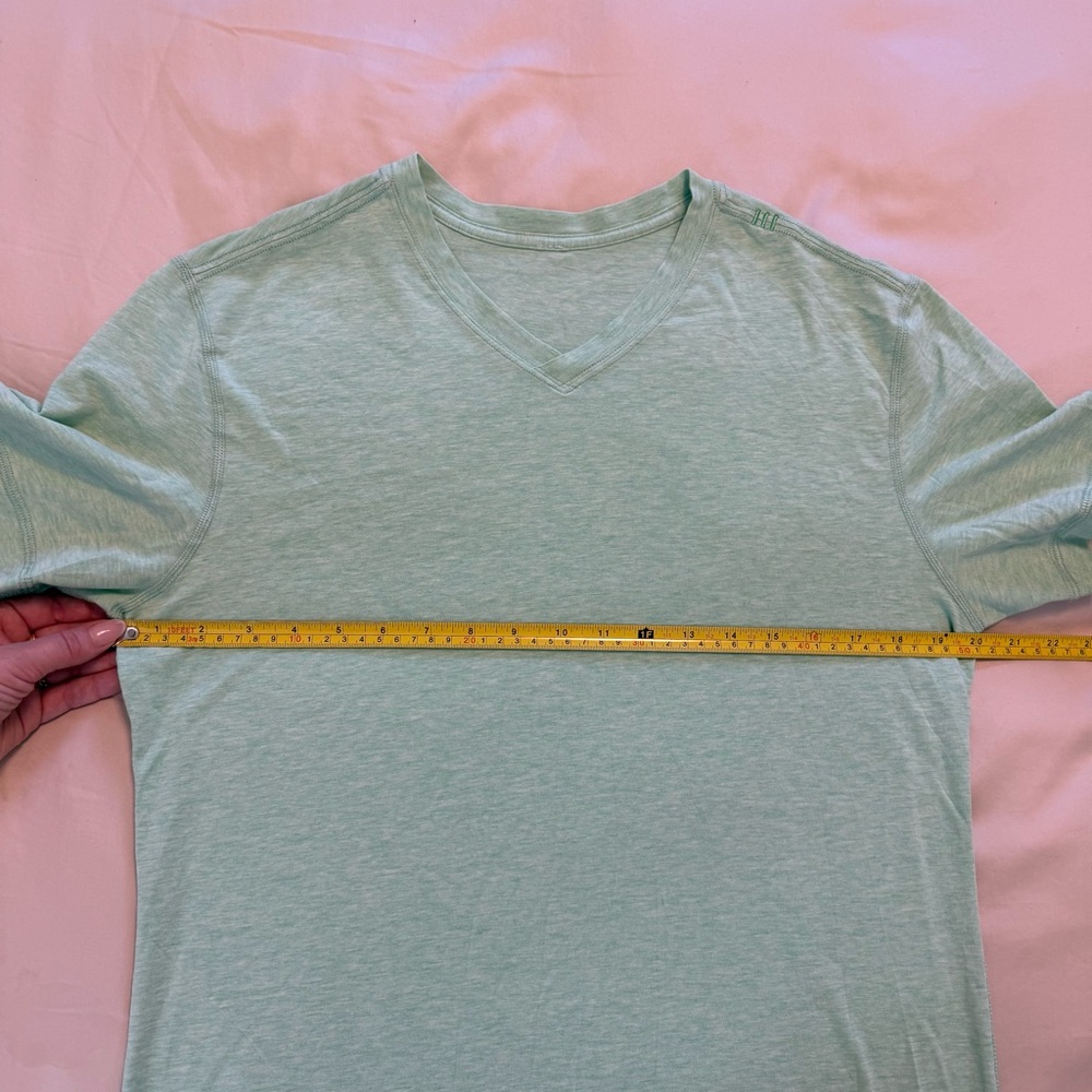 Lululemon 5 Year Basic V-Neck T-Shirt, M - Picture 3 of 4